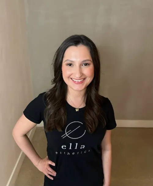 Gabi-Headshot-at-ella-esthetics-in-alexandria-va