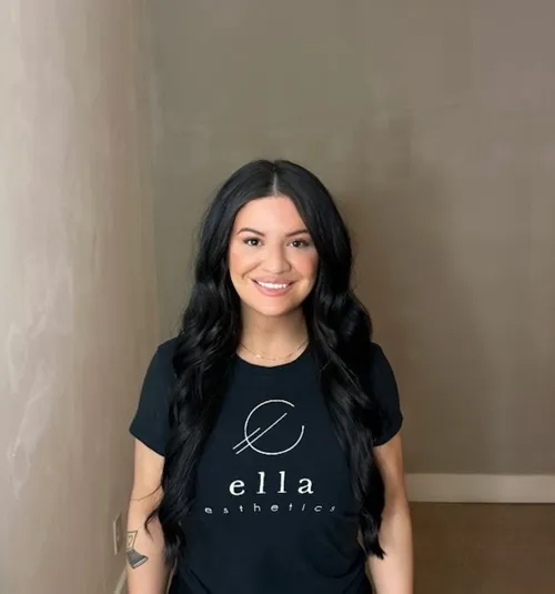 Kristie-Headshot-at-ella-esthetics-in-alexandria-va